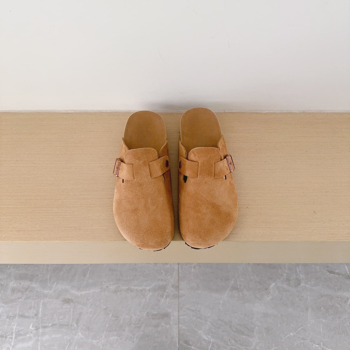 T588-936 Soft leather men's and women's summer round toe retro shoes