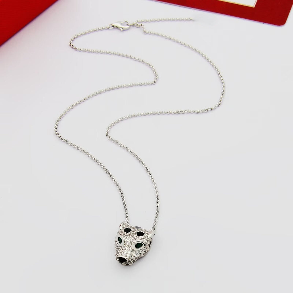 T588-830 Cheetah necklace pendant, niche and high-end