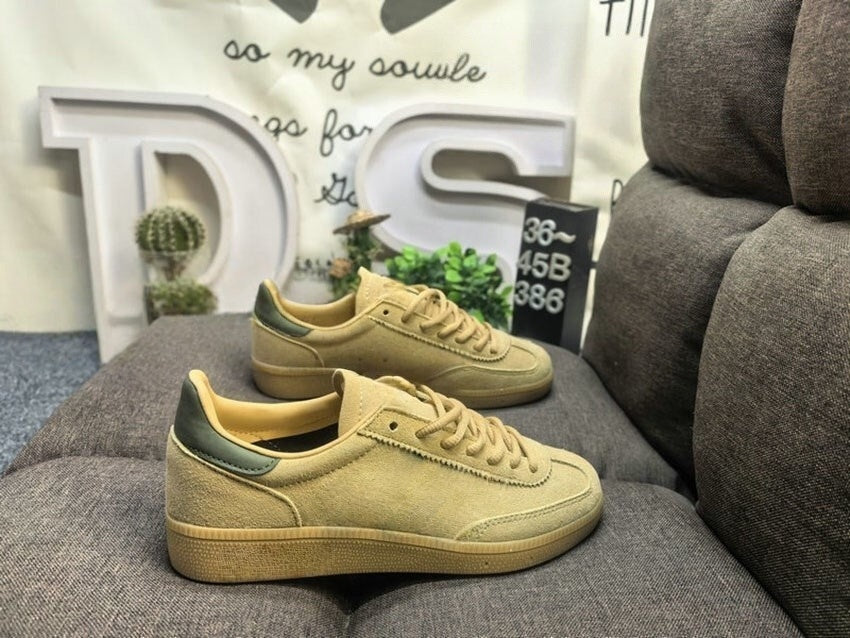 T588-822   Bestselling sneakers