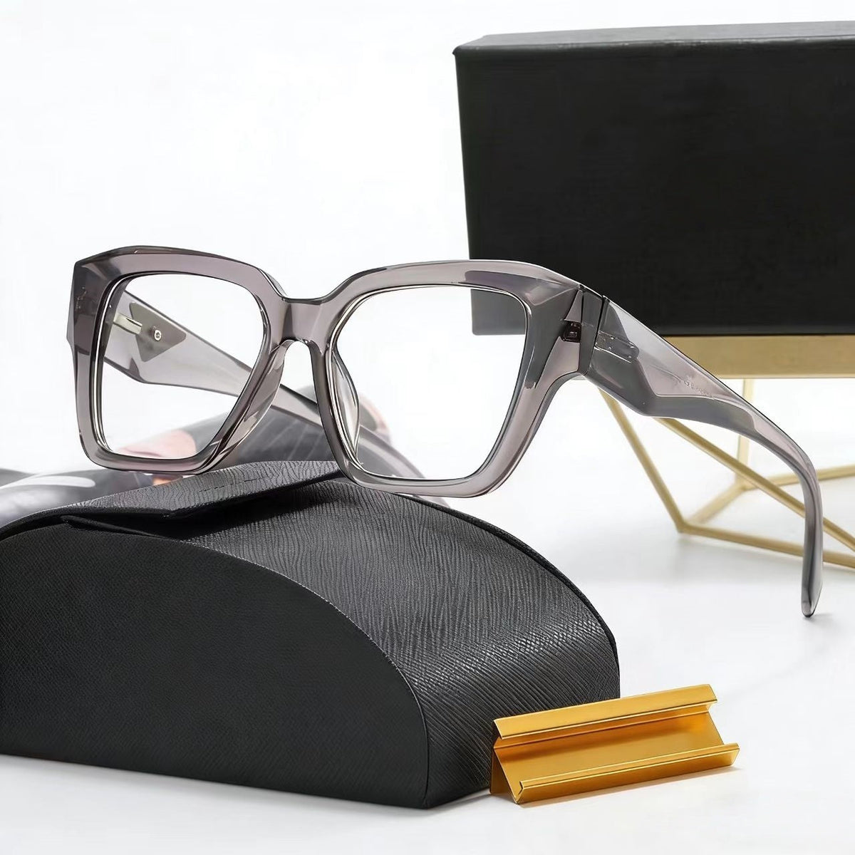 T588-1074 Fashionable small frame sunglasses, trendy sunglasses