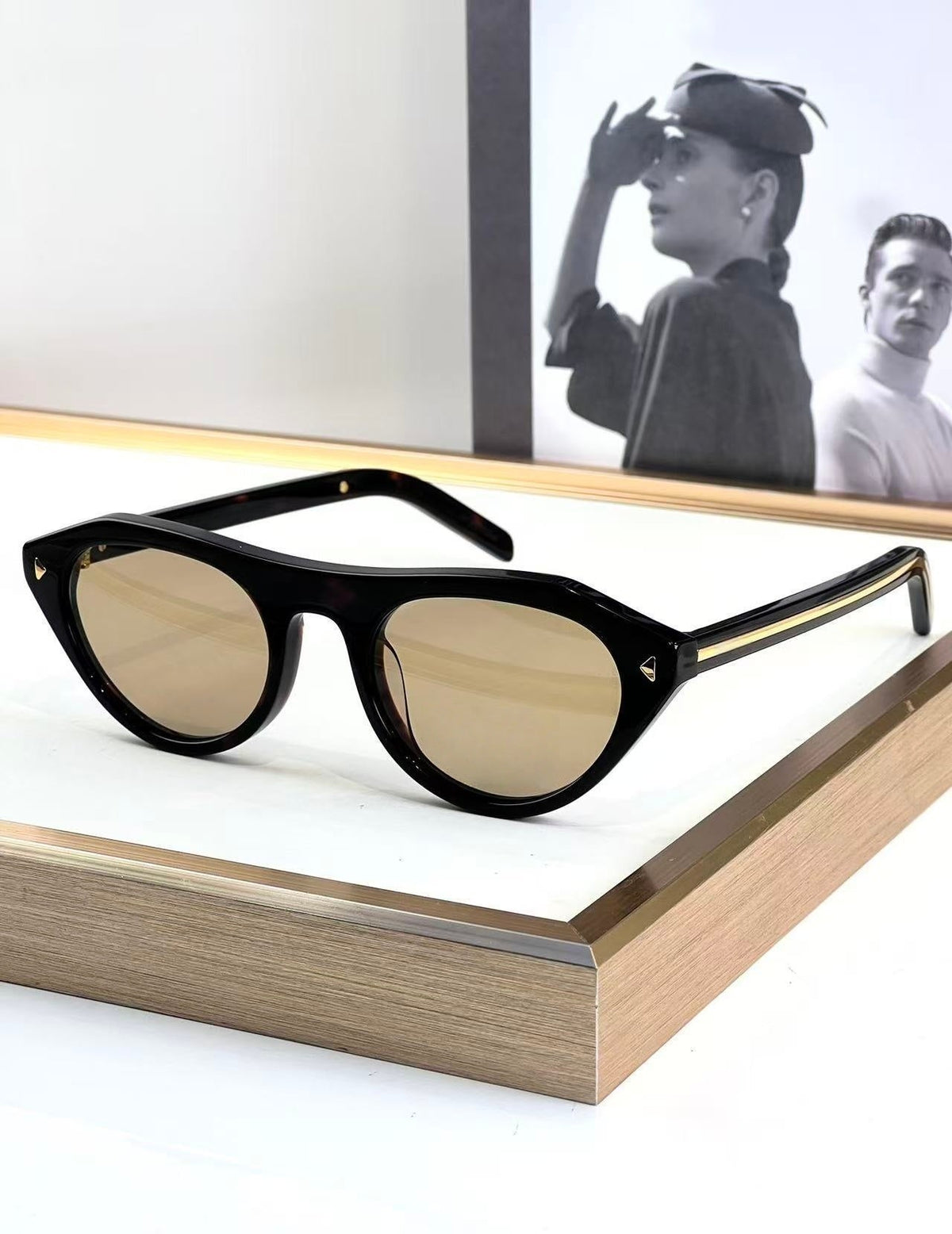 T588-1030 Light blocking sunglasses round