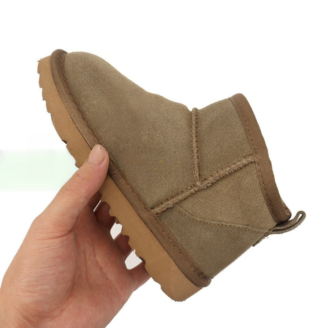T588-902   Flat bottomed low top thick snow boots