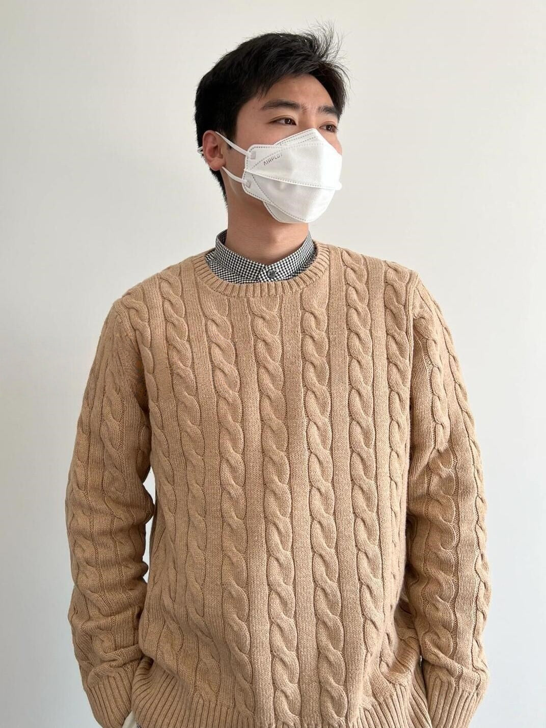 T588-877 Men's knitted sweater with long sleeves and loose fit