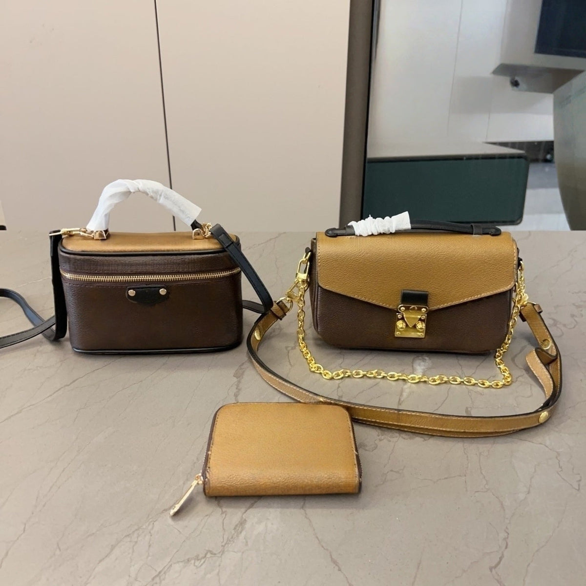 T588-806  Cowhide Color blocked Backpack 3-Piece Set