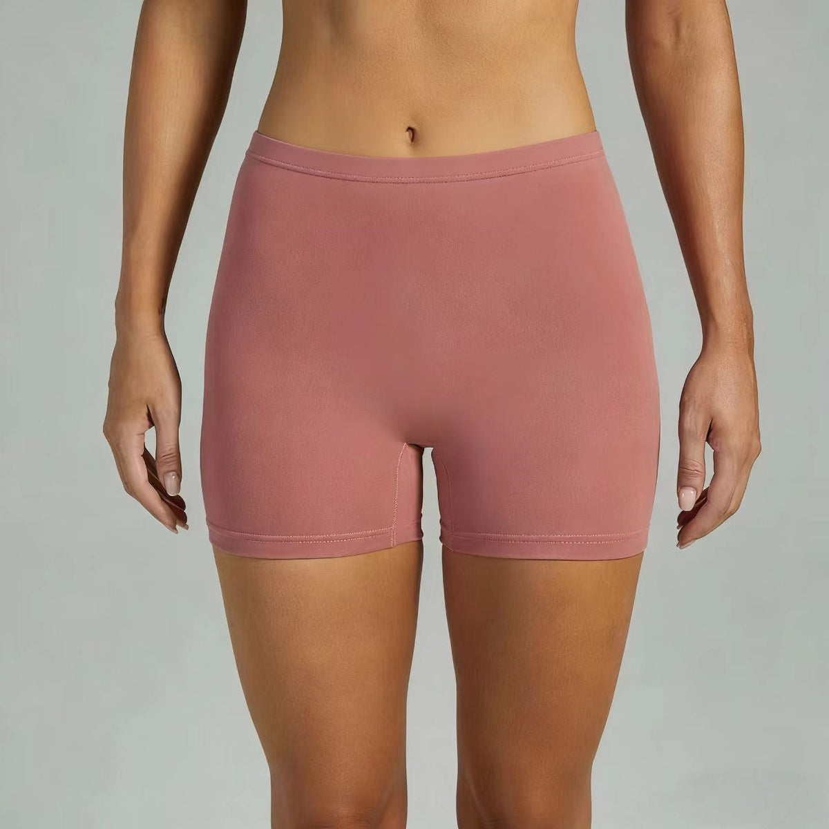 T588-1083 Sports Yoga Fitness Training Running Shorts